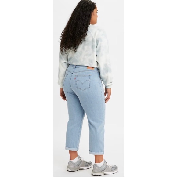 Levi’s Light Wash Mid Rise Boyfriend Jeans Size 18 NWT - Picture 16 of 16